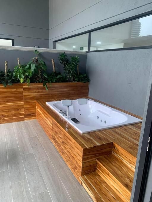 Apartamento Apartamento con terraza y jacuzzi privado Medellín